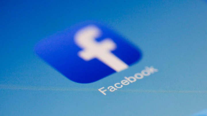 Estação Hack, do Facebook, oferece cursos grátis de programação em parceria com Digital House