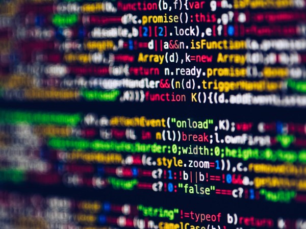 Estação Hack, do Facebook, oferece cursos grátis de programação em parceria com Digital&nbsp;House