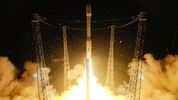 Arianespace adia lançamento de foguete Vega, com 53 satélites miniaturizados; assista