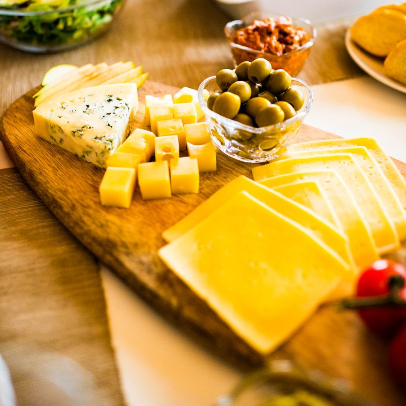 O que você precisa saber na hora de comprar queijos