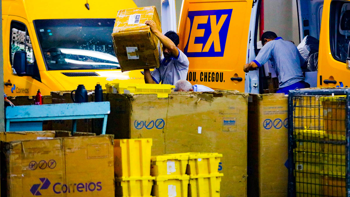 Correios lançam ‘manual’ para quem compra em sites do exterior