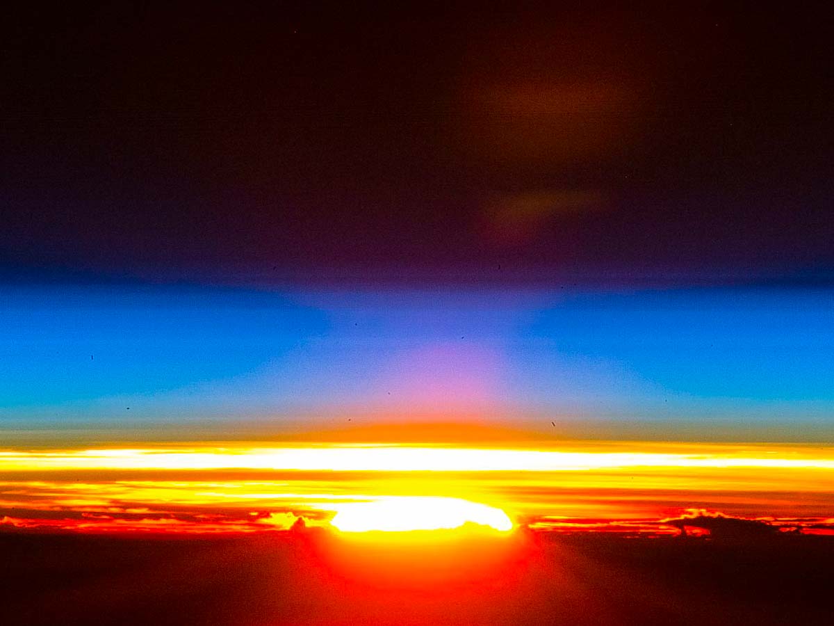 Nascer do sol visto desde a estação espacial
