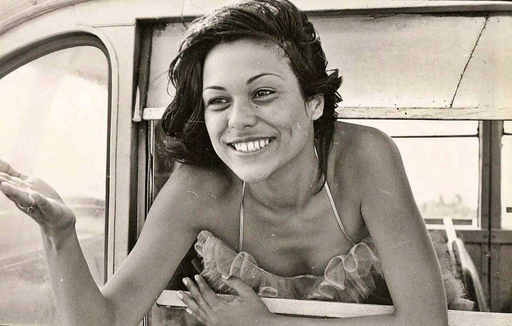 Maratona em homenagem a Ana Maria Magalhães vai ao ar no Canal Brasil