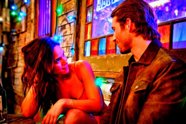 Diamond Films divulga novas imagens de ‘Assassino Por&nbsp;Acaso’