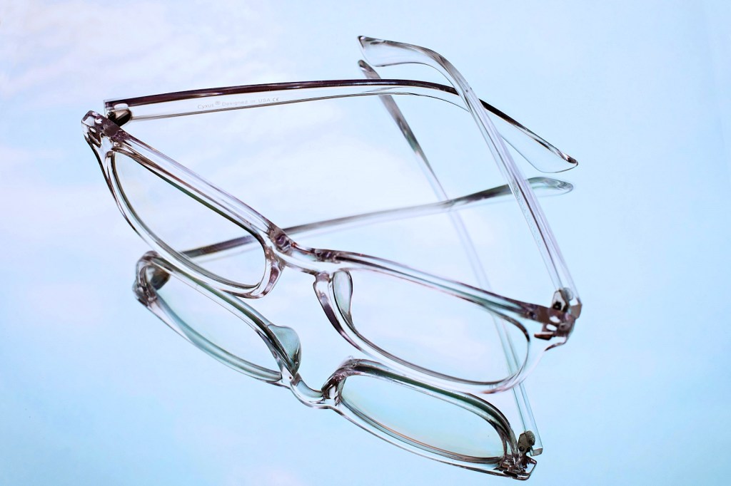 Quais são os sinais indicam que é hora de começar a usar óculos