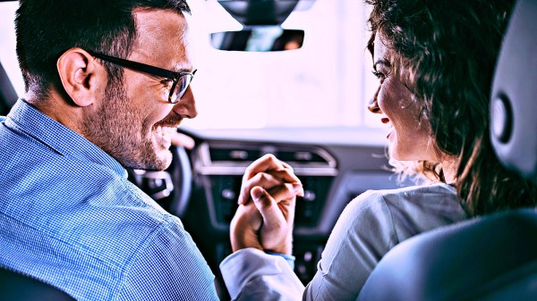 Amor sobre rodas: carros são opções de presentes para o Dia dos Namorados