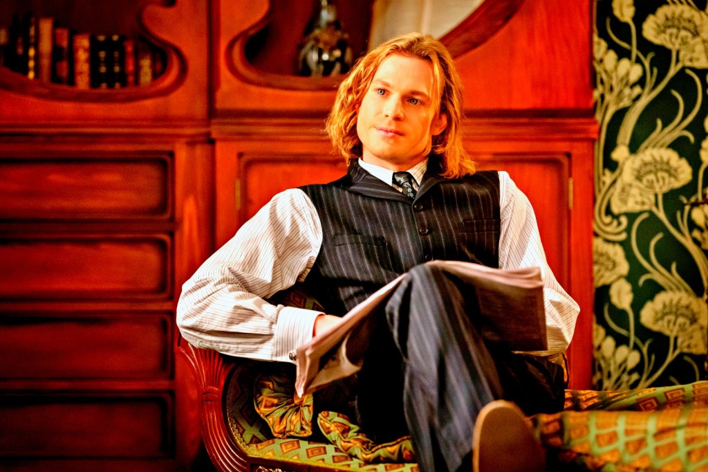 ‘Entrevista com o Vampiro’: conheça personagens da série que estreia neste domingo, no&nbsp;AMC