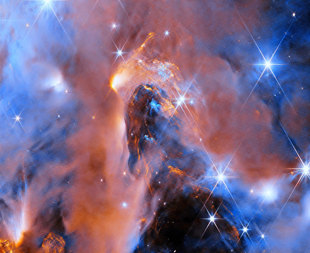 Telescópio Webb espia região de formação de estrelas na Nuvem de Perseu