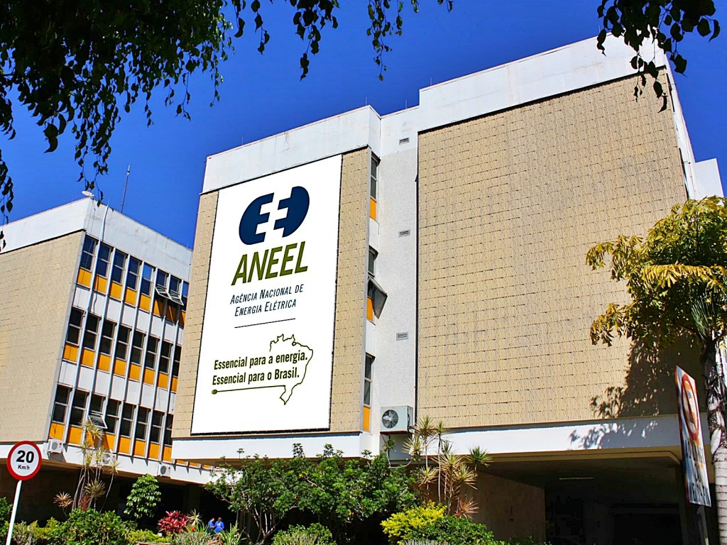 Desorientada, Aneel muda patamar da bandeira vermelha, e cobra tarifa extra ‘mais&nbsp;leve’