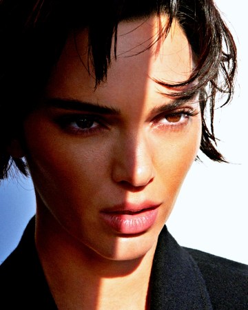 Kendall Jenner imprime ‘sensualidade clássica’ de marca em&nbsp;campanha