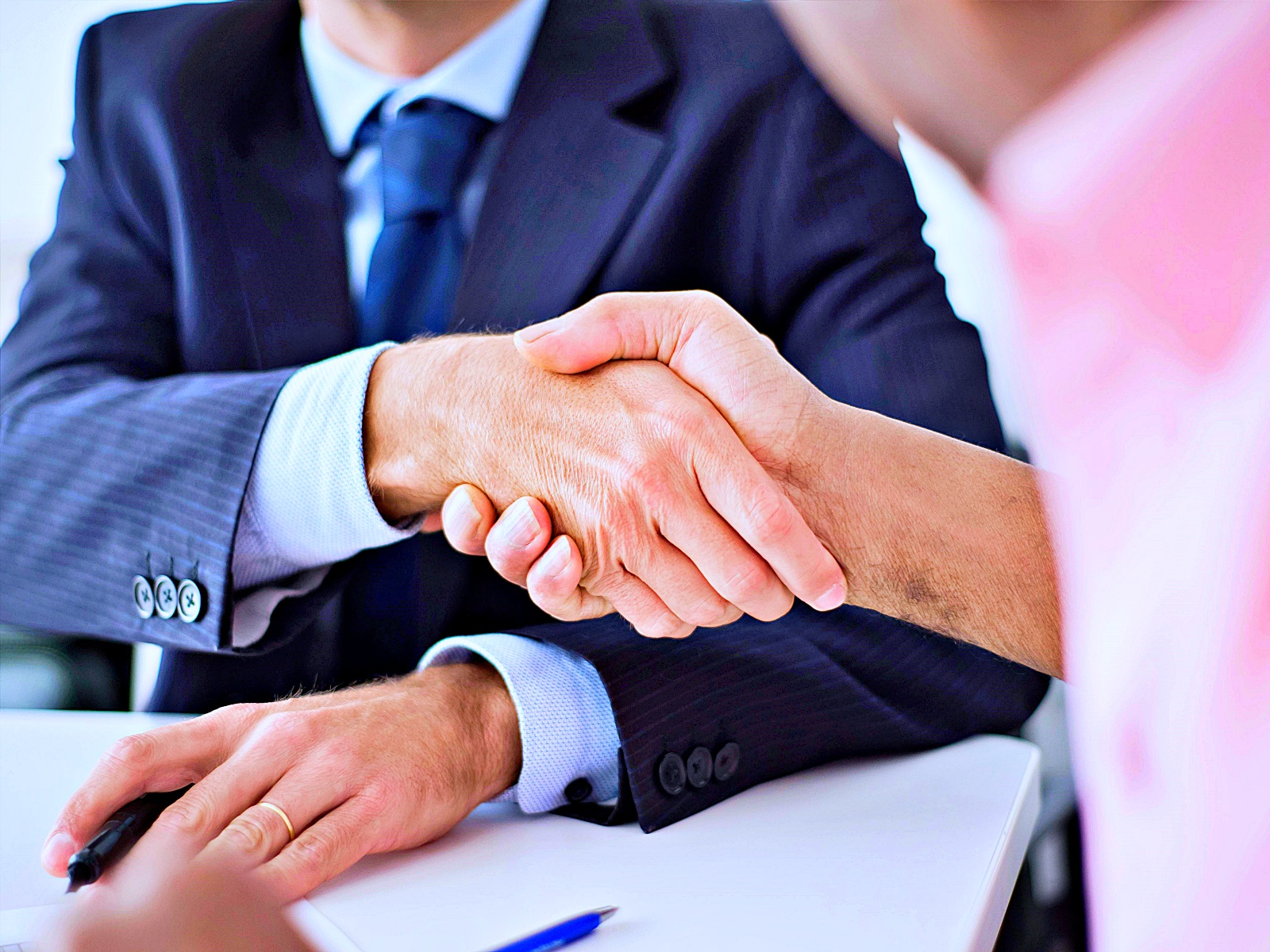 Com descontos de até 99%, Serasa dá início ao maior Feirão Limpa Nome da história: mais de mil empresas se uniram à ação, com 550 milhões de ofertas; negociações vão até 29 de novembro de 2024