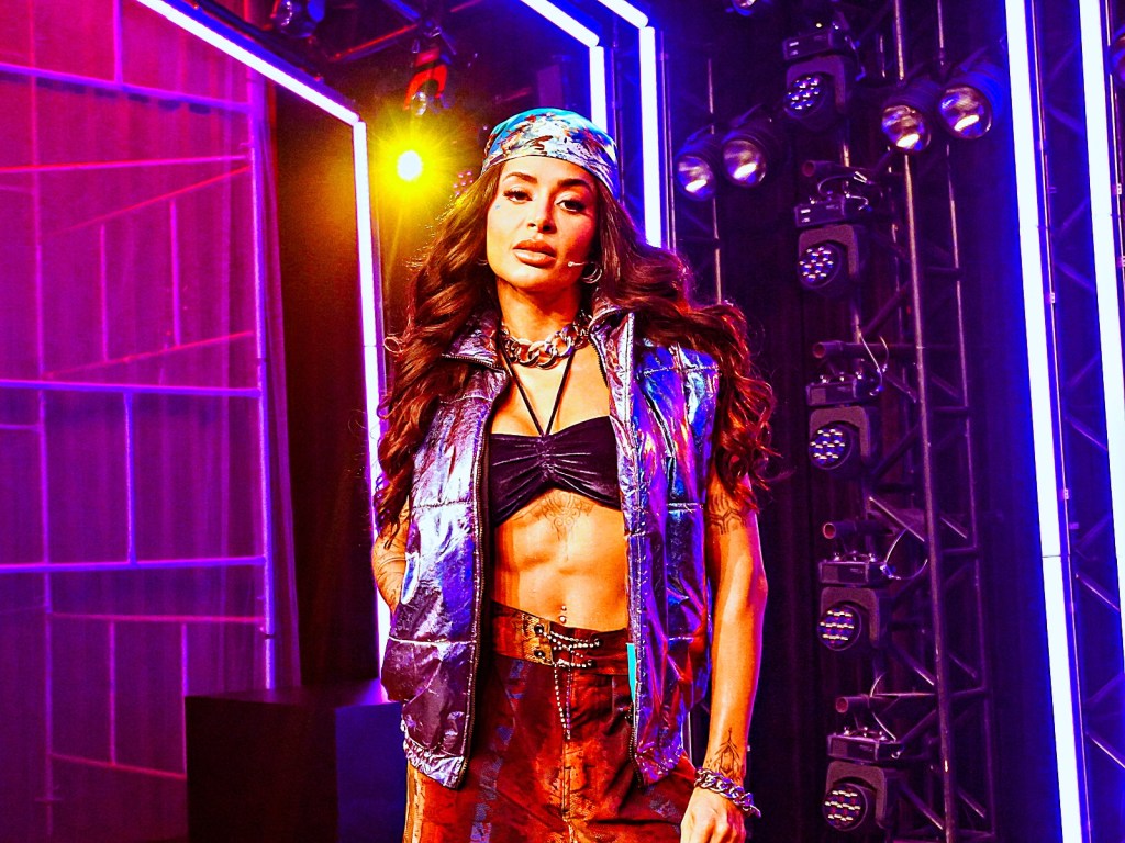 Aline Campos comanda estreia de ‘Segue o Baile’, novo reality do E!&nbsp;Entertainment