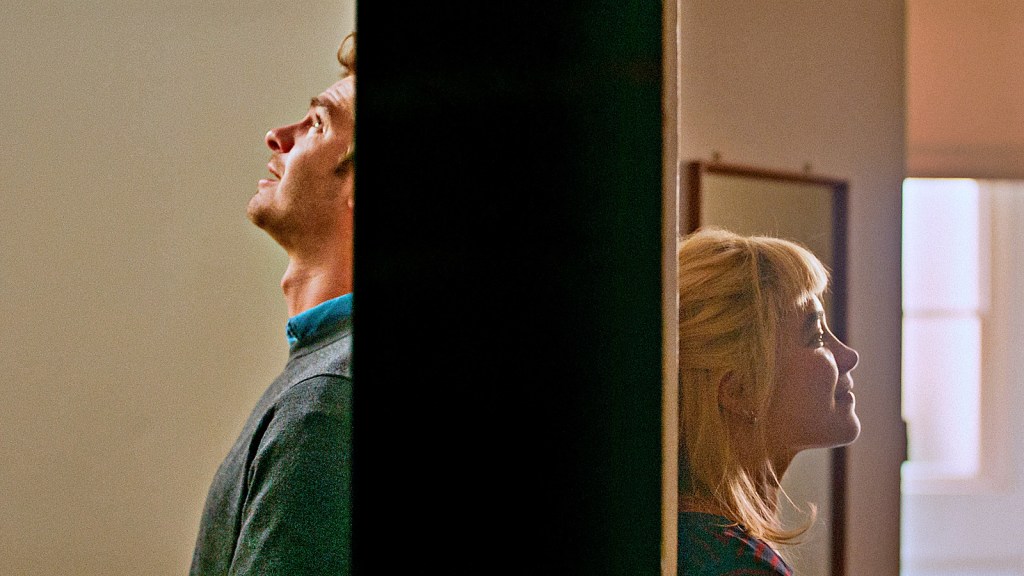 ‘Todo Tempo que Temos’, romance estrelado por Andrew Garfield e Florence Pugh, ganha trailer&nbsp;dublado