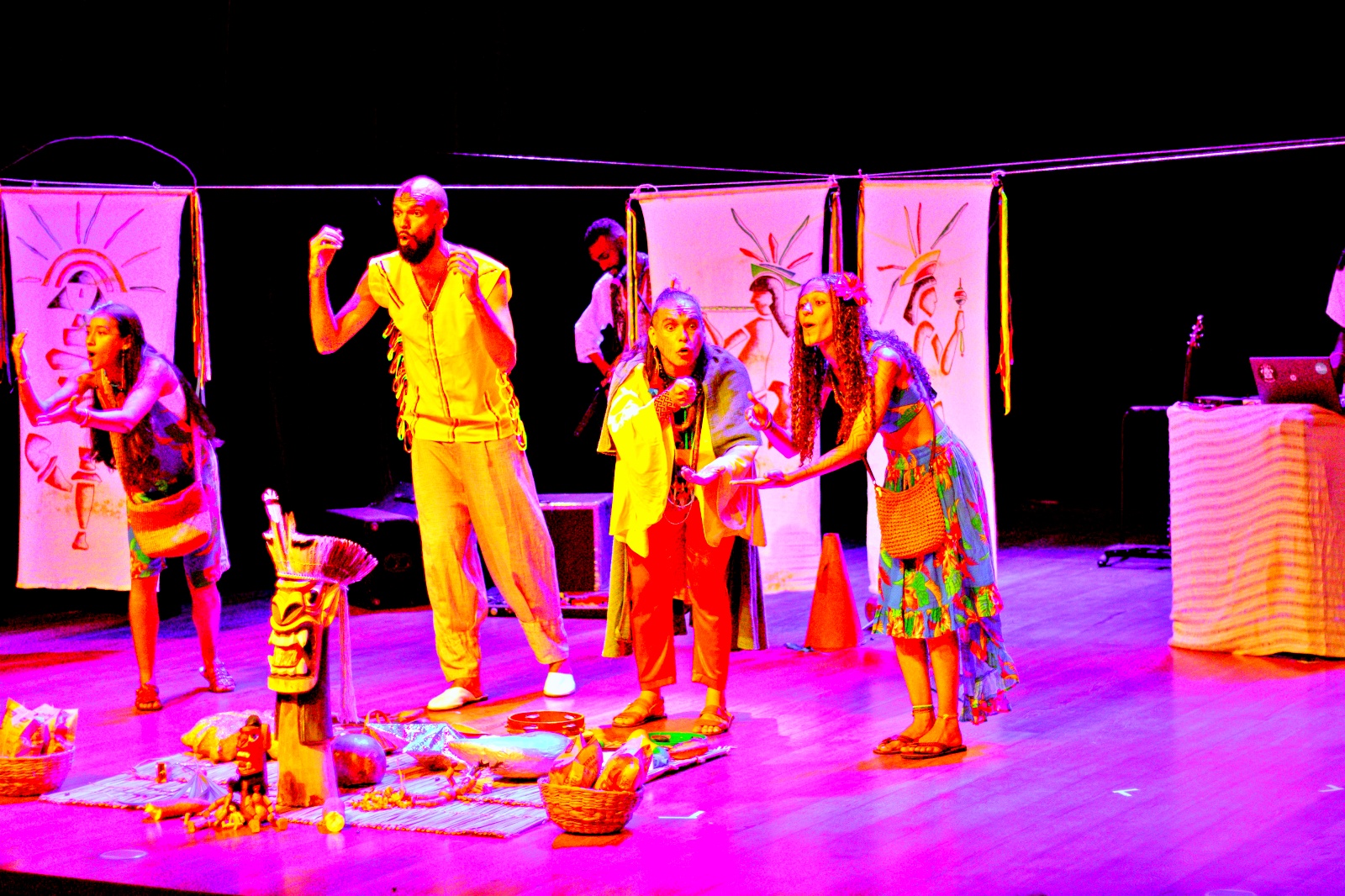 'Circuito Areté - Tempo de Festa': São Luís recebe projeto de valorização da memória dos povos originários; evento realiza, na capital maranhense, conjunto de ações que incluem apresentações musicais, espetáculo de artes cênicas e vivências indígenas