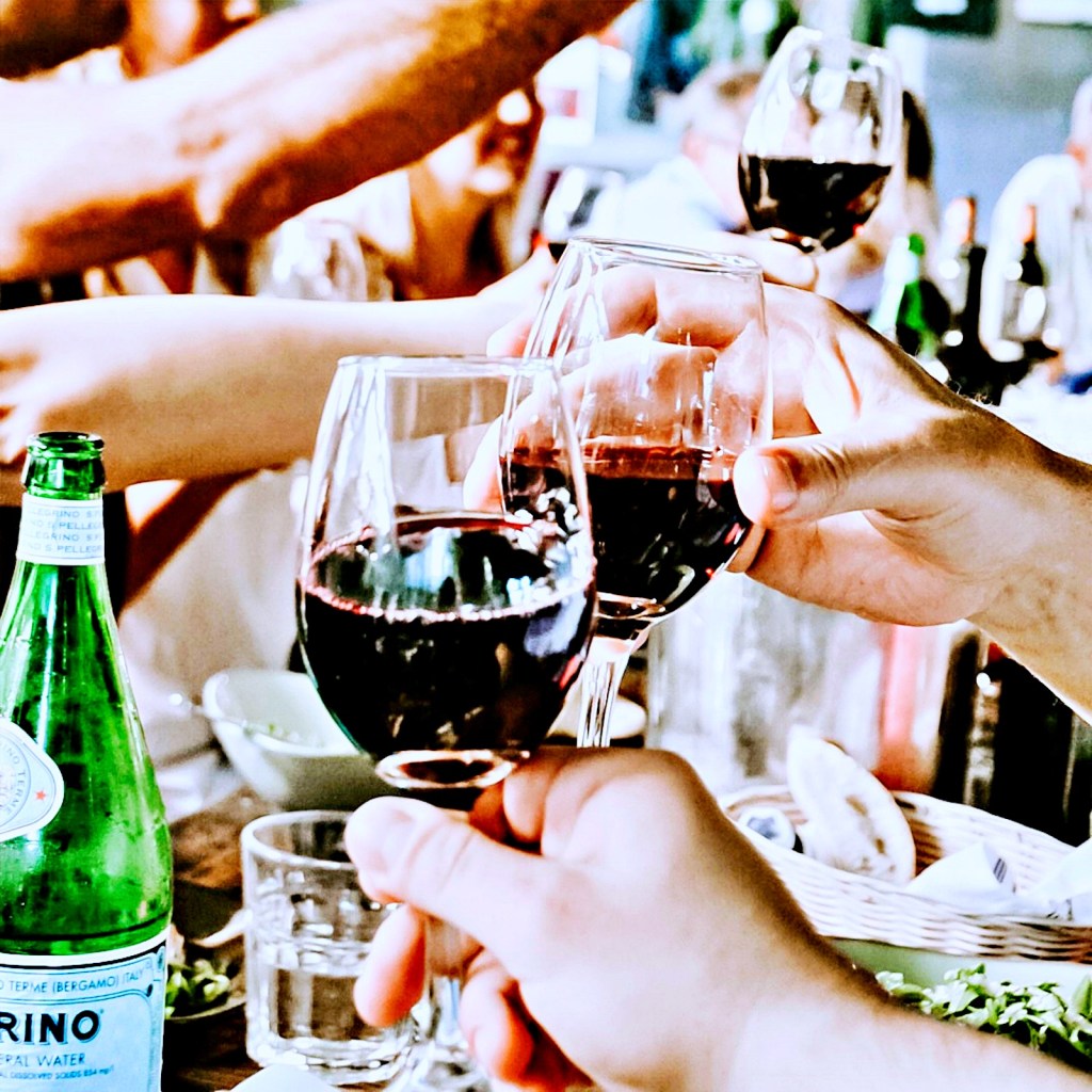 Pesquisa da Abrasel revela otimismo no setor de bares e restaurantes para o fim de&nbsp;2024