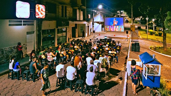 Furgão do CineSolarzinho viaja pelo Maranhão, com sessões de&nbsp;cinema