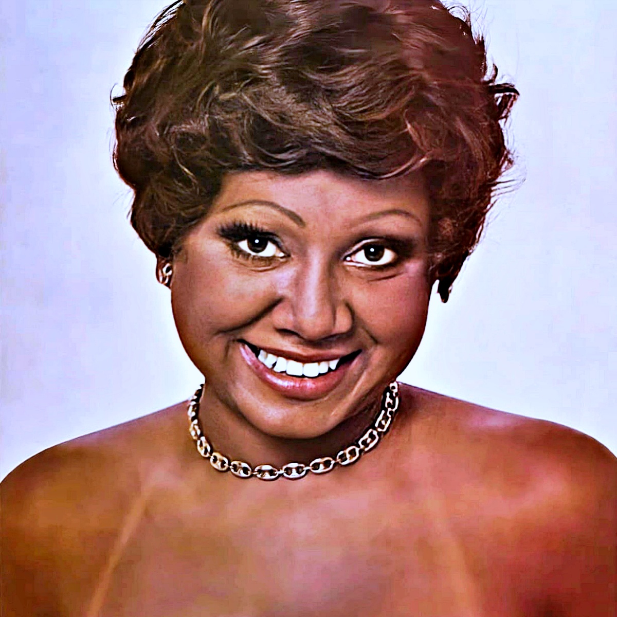 'Com Amor, Alcione': exposição em São Luís celebra 50 anos de carreira de uma das maiores vozes brasileiras; Centro Cultural Vale Maranhão mergulhou na vida e obra da Marrom, e apresenta primeira exposição dedicada à cantora no Brasil