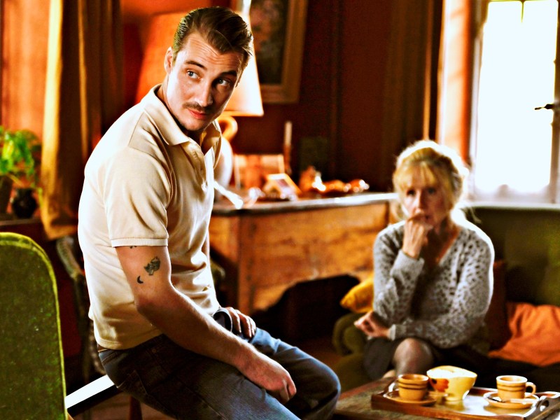 François Ozon retorna com 'Quando Chega o Outono', que estreia nos cinemas em março: novo thriller de François Ozon retrata avó afetuosa cuja pacata vida no campo oculta segredos do passado