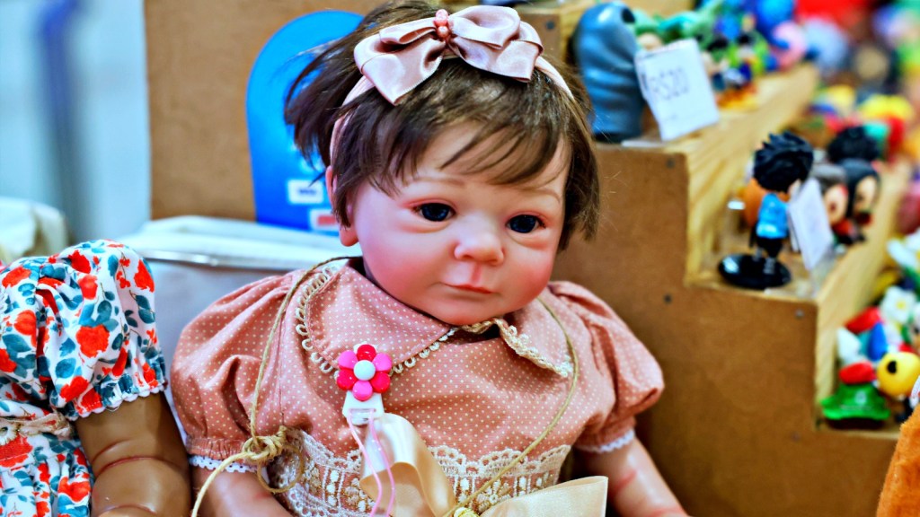 Fenômeno dos bebês reborn levanta debates sobre os limites entre afeto, fantasia e saúde&nbsp;mental