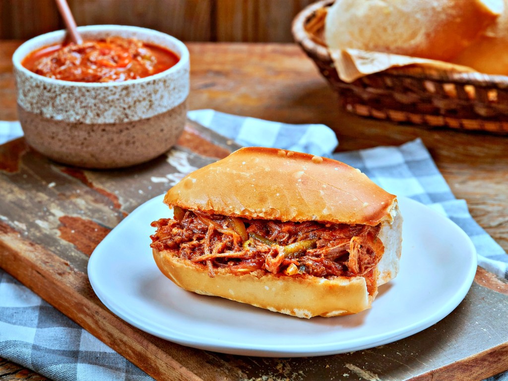 Carne louca fácil de preparar, surpreende pela suculência e sabor&nbsp;especial