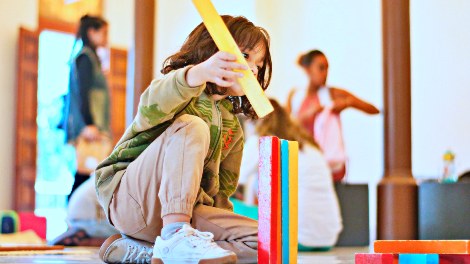 Com Estação Férias, Museu da Língua Portuguesa é opção de passeio nas férias de julho: instituição destaca variedade de sotaques brasileiros, exibe sucesso 'Divertida Mente 2' e promove espaços de livre brincar