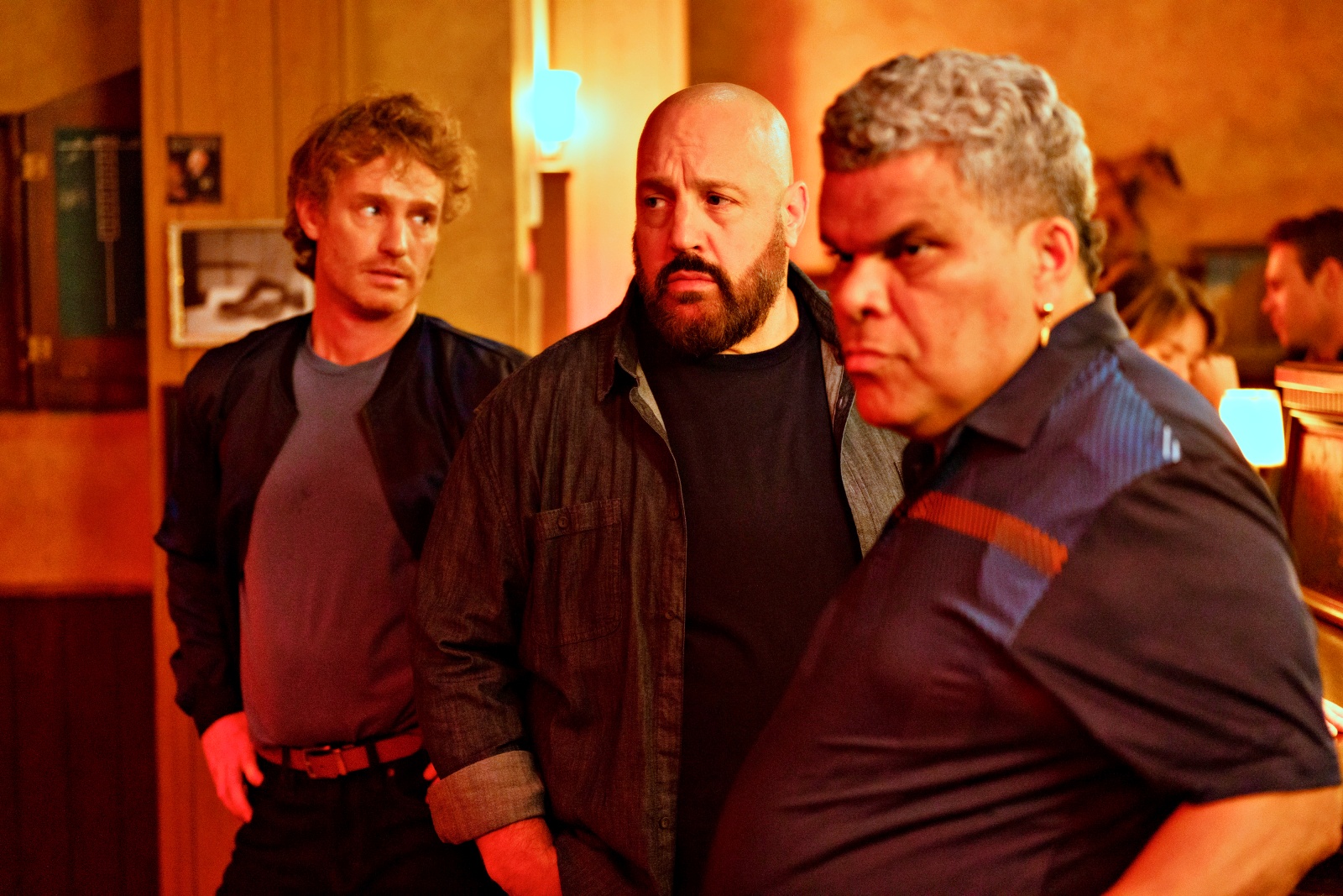 'Família à Prova de Balas' tem trailer divulgado: comédia de ação protagonizada por Kevin James e Christina Ricci chega aos cinemas brasileiros em 31 de julho