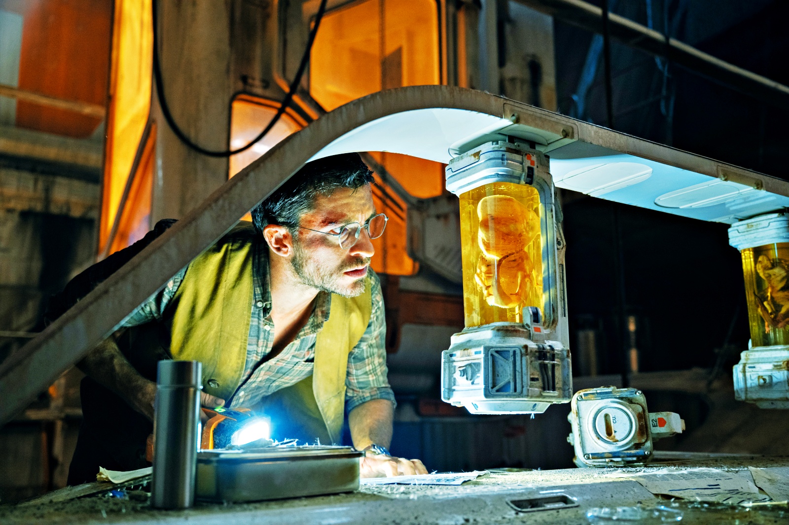 Universal Pictures divulga vídeo dos bastidores do assustador 'Jurassic World: Recomeço': Scarlett Johansson revela como são os dinossauros do novo filme da icônica franquia, que ganhou novos cartazes