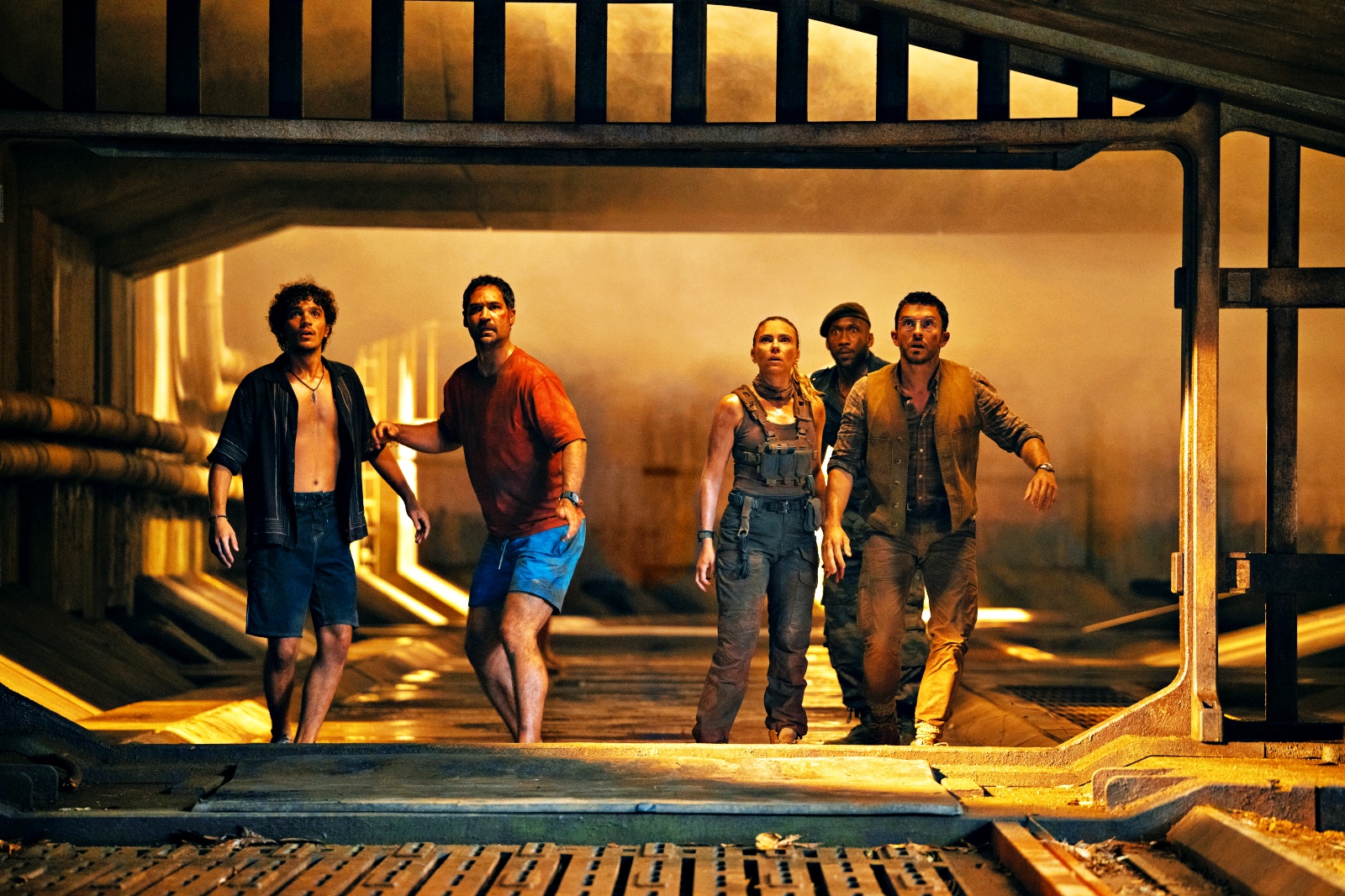 Universal Pictures divulga vídeo dos bastidores do assustador 'Jurassic World: Recomeço': Scarlett Johansson revela como são os dinossauros do novo filme da icônica franquia, que ganhou novos cartazes