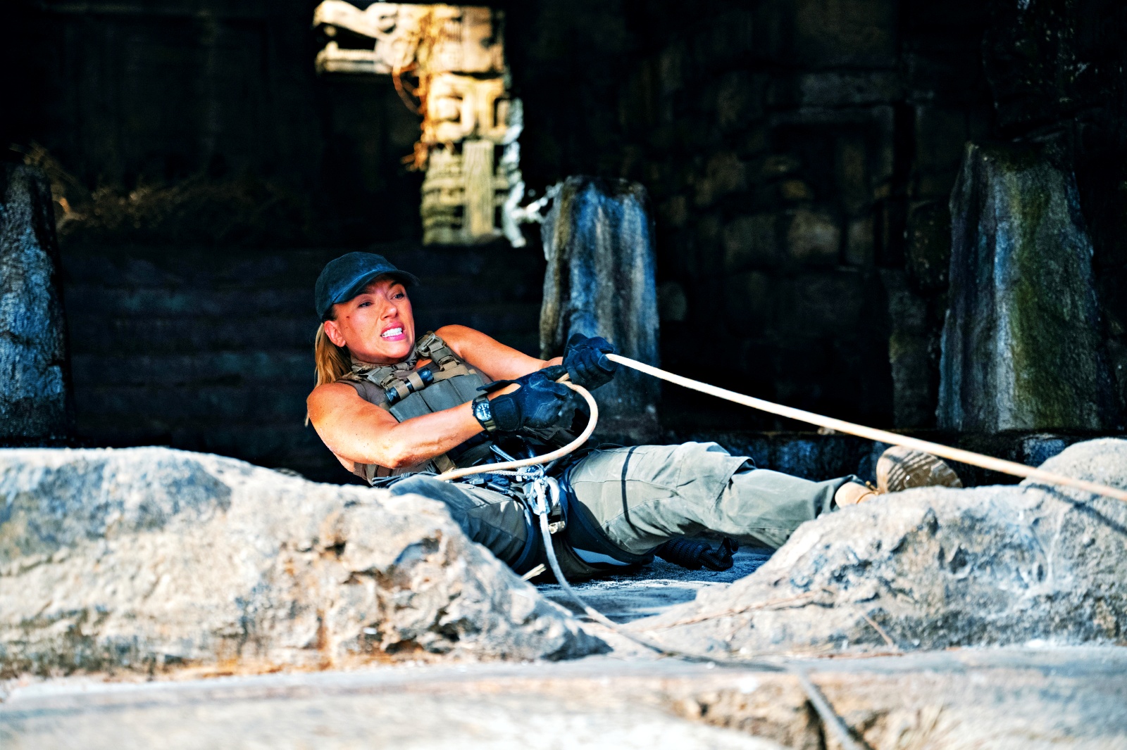 Universal Pictures divulga vídeo dos bastidores do assustador 'Jurassic World: Recomeço': Scarlett Johansson revela como são os dinossauros do novo filme da icônica franquia, que ganhou novos cartazes