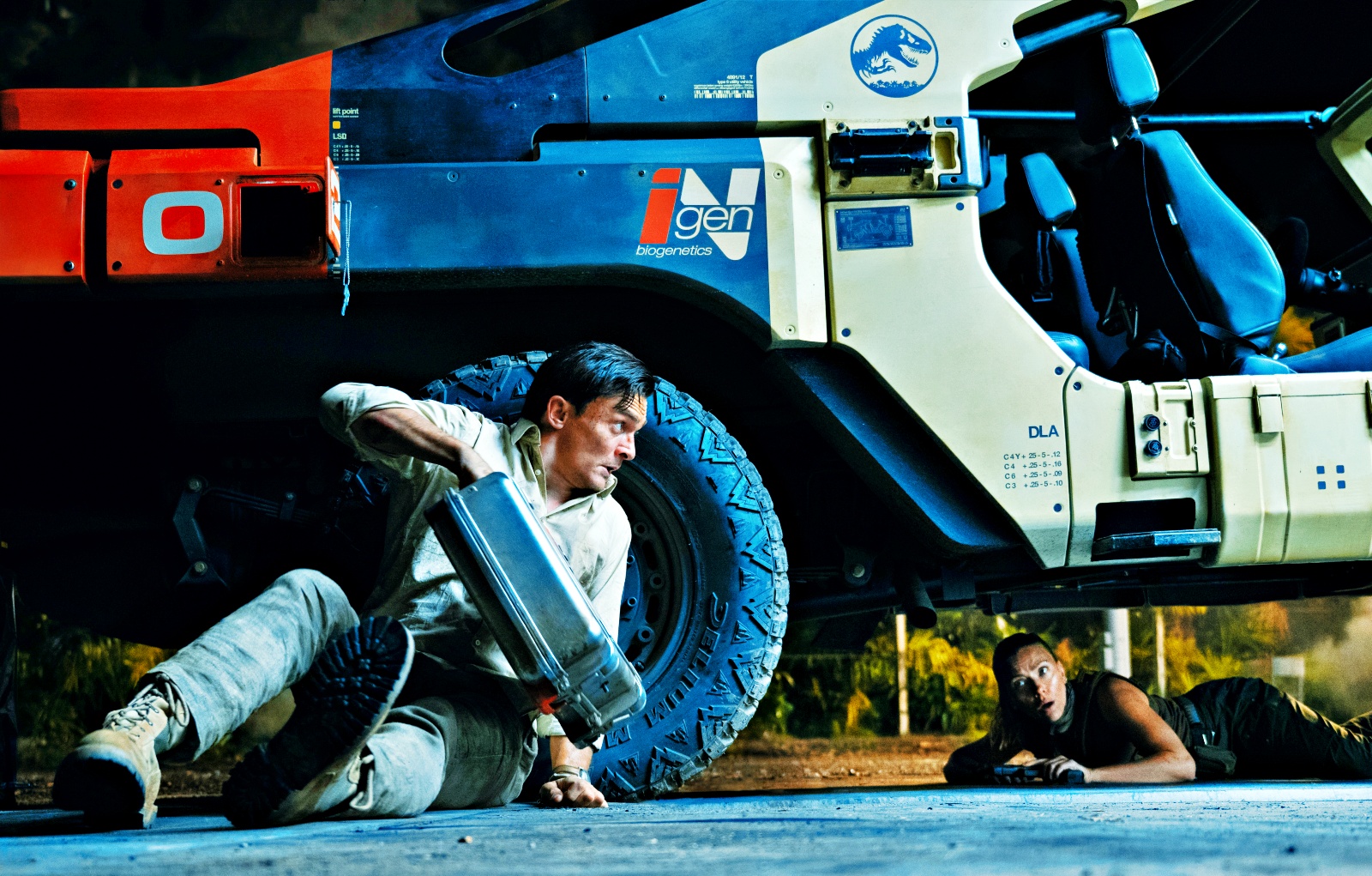 Universal Pictures divulga vídeo dos bastidores do assustador 'Jurassic World: Recomeço': Scarlett Johansson revela como são os dinossauros do novo filme da icônica franquia, que ganhou novos cartazes