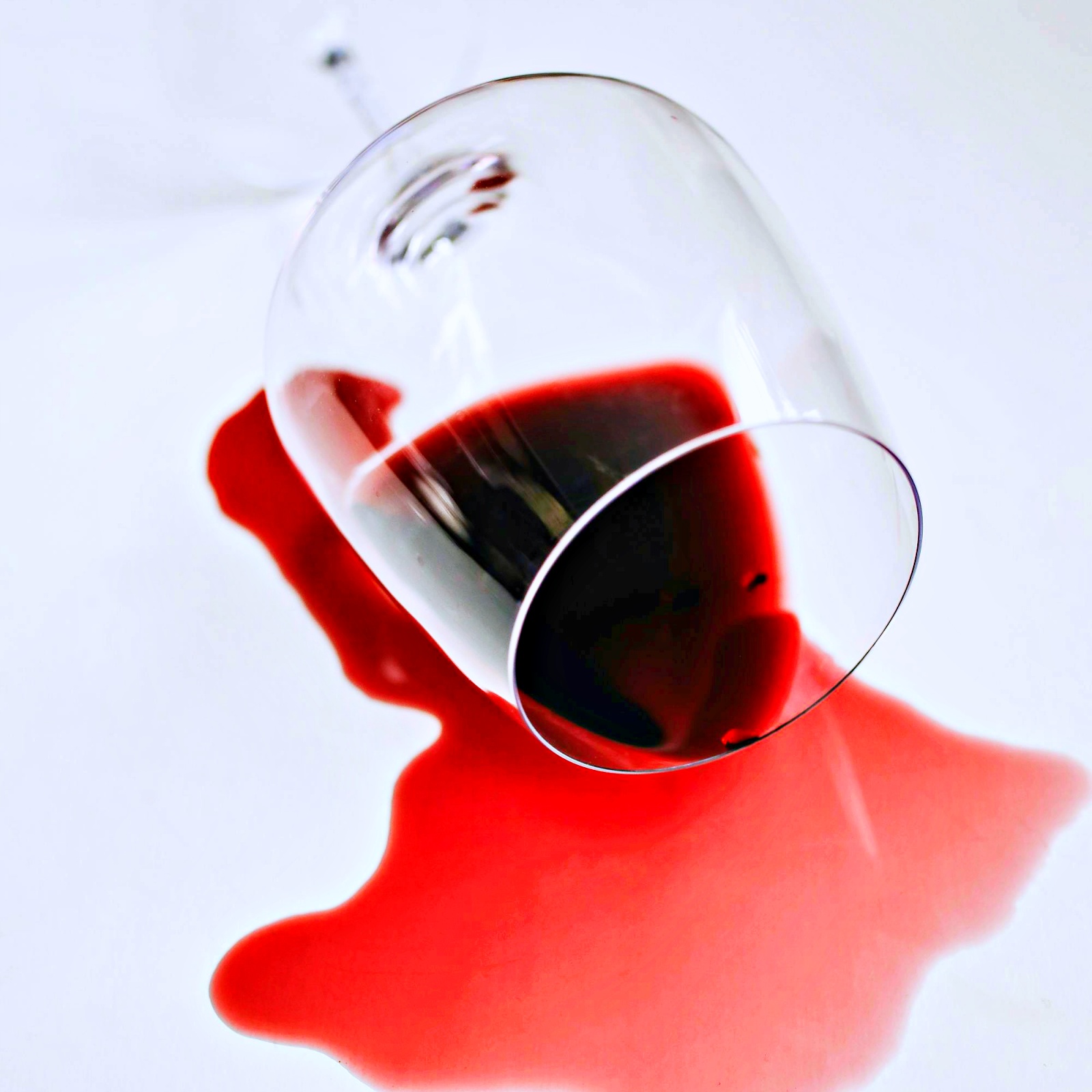 Como remover manchas mais temidas e frequentes nas roupas