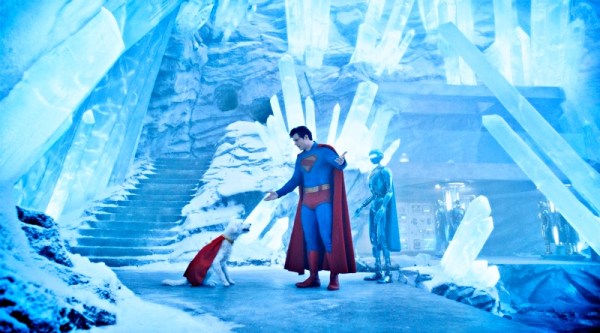 ‘Superman’ ‘voa’ alto, e segue como filme nº 1 nos cinemas&nbsp;brasileiros