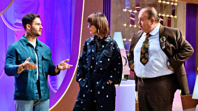 'MasterChef Confeitaria' estreia segunda temporada com eliminação amarga de três participantes no primeiro episódio: talent show será exibido às terças-feiras, às 22h30, na tela da Band; programa também irá ao ar toda sexta-feira, às 20h20, no canal Discovery Home & Health e na HBO Max