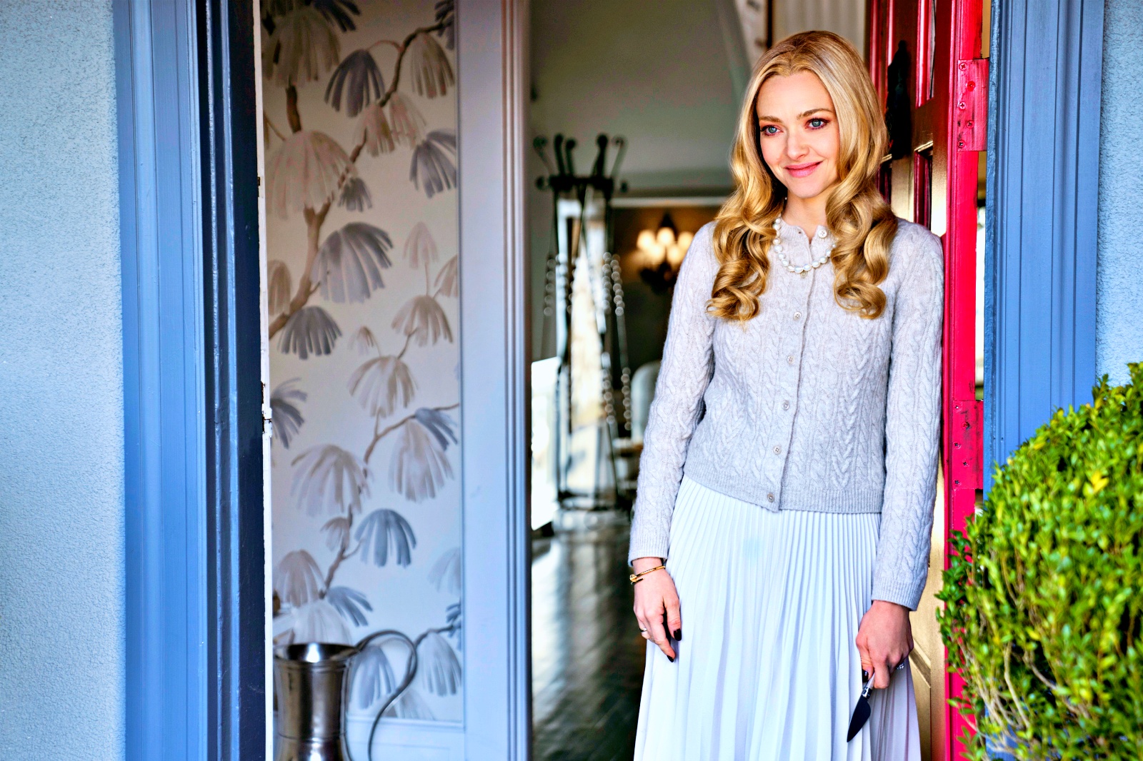 Paris Filmes divulga primeiras imagens de 'A Empregada', suspense com Sidney Sweeney e Amanda Seyfried: adaptação literária chega nos cinemas brasileiros em breve