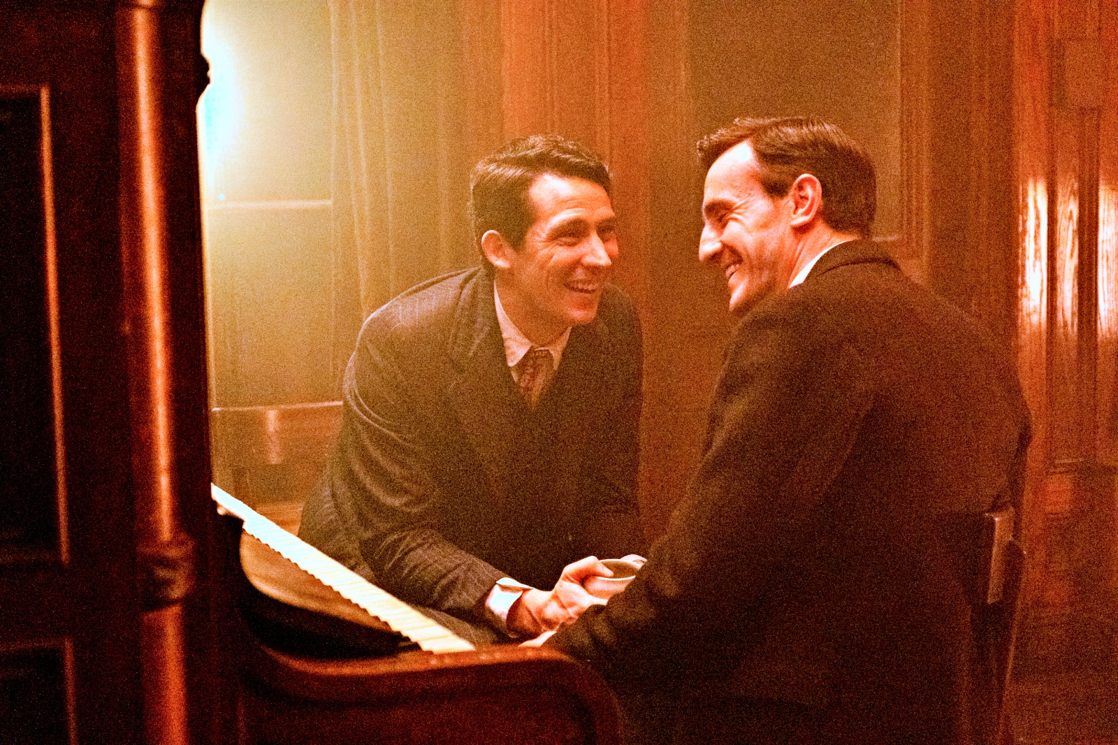 Universal Pictures lança primeiro trailer e cartaz de 'A História Do Som', com Paul Mescal e Josh O'Connor:filme chega nos cinemas brasileiros em fevereiro de 2026