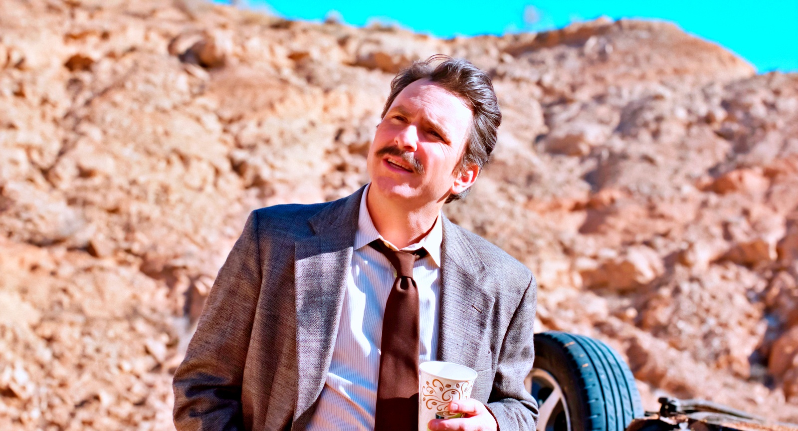 Universal Pictures lança primeiro trailer e cartaz de 'Honey, Não!', com direção de Ethan Coen: ovacionada depois da exibição no Festival de Cannes, a produção chega exclusivamente na rede de cinemas Cinesystem em 6 de novembro