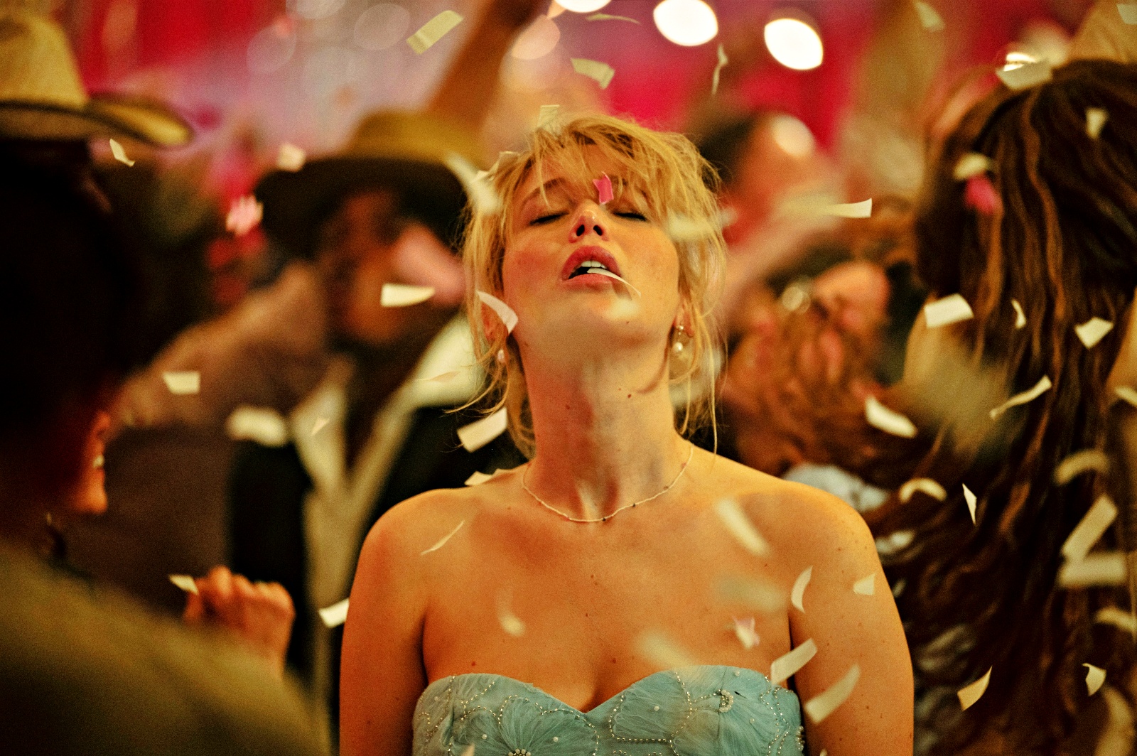 Thriller psicológico 'Morra, Amor' ganha teaser-trailer: adaptação literária protagonizada por Jennifer Lawrence e Robert Pattinson é um lançamento da Paris Filmes em parceria com a Mubi