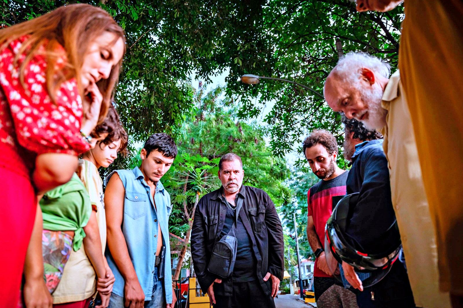 Confira cena exclusiva da comédia 'O Rei da Feira' com Leandro Hassum, Talita Younan e Pedro Wagner: com direção de Felipe Joffily, o filme que mistura comédia e mistério estreia nos cinemas na próxima quinta-feira, 4 de setembro