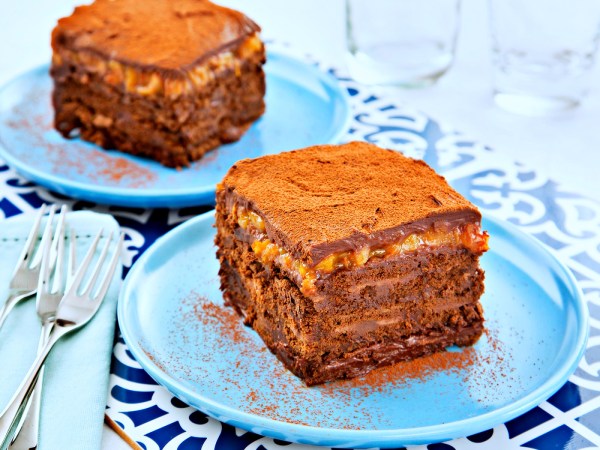 Pavê de chocolate amargo com&nbsp;damasco