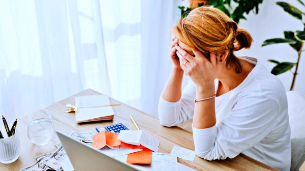 Dívidas afetam saúde mental dos&nbsp;brasileiros