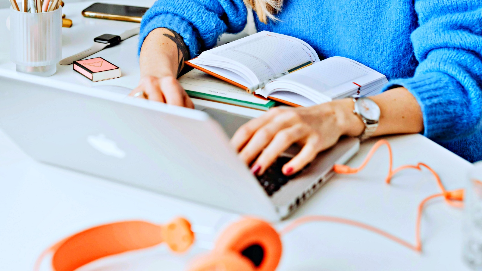 Inscrições para concurso de bolsas da escola técnica FAT terminam em 26 de setembro: serão selecionados 240 alunos para os cursos nas áreas de administração, recursos humanos e serviços jurídicos, marketing, informática para a internet e desenvolvimento de sistemas