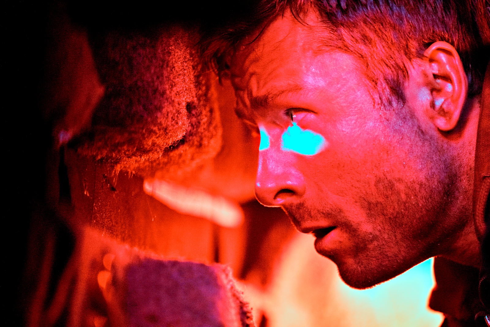 Glen Powell encara desafio mortal em ‘O Sobrevivente’