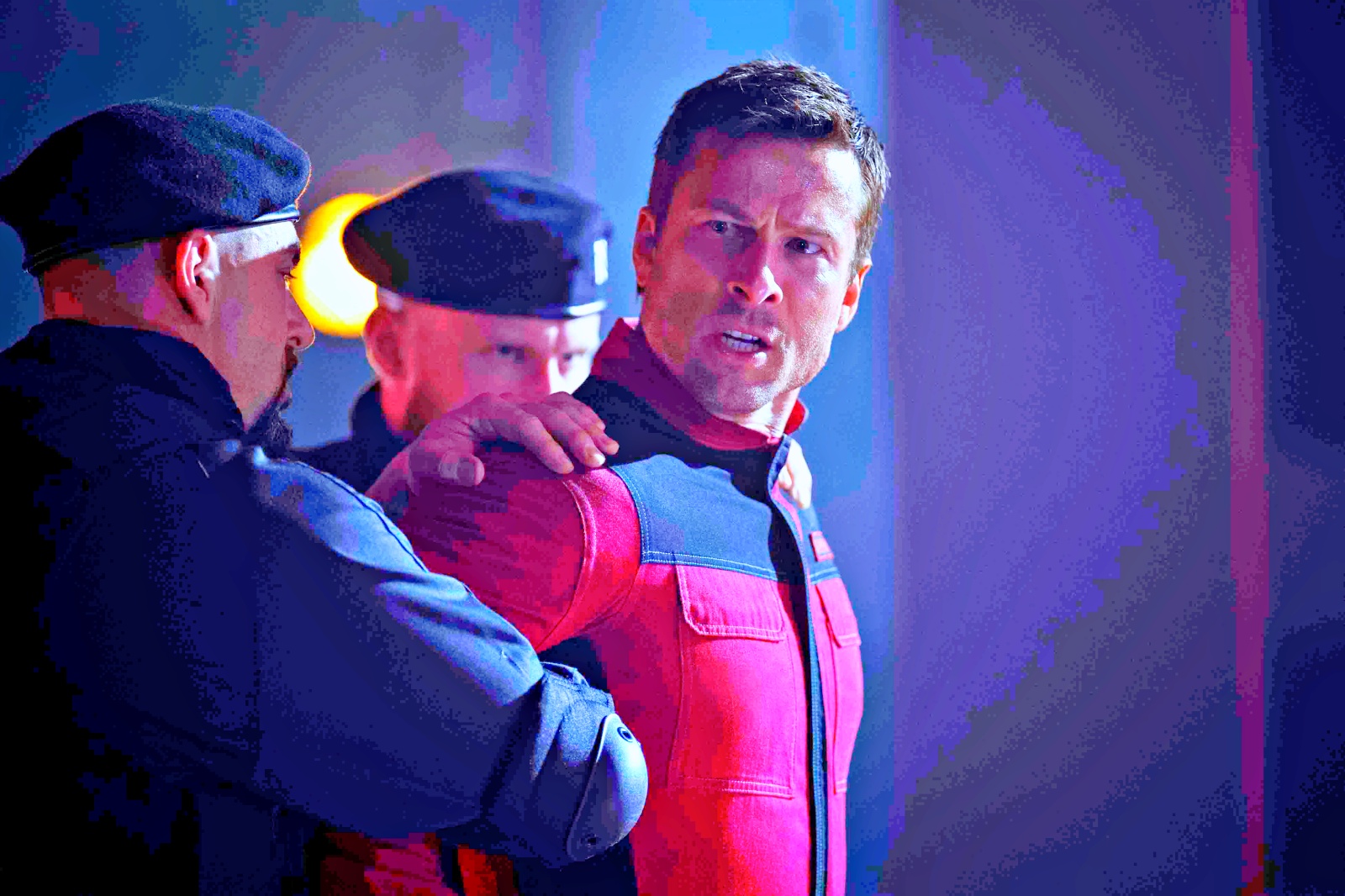 Glen Powell revela treinamento nos bastidores de 'O Sobrevivente' em novo vídeo: com direção de Edgar Wright, filme ganha nova data estreia e chega dia 20 de novembro nos cinemas do Brasil