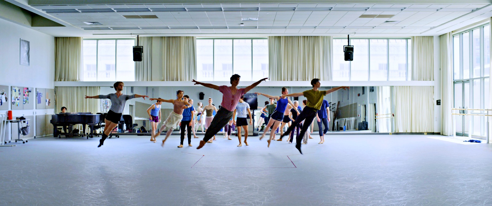 Estrelado por Jessica Chastain, Sonhos, o novo filme de Michel Franco, chega aos cinemas em 30 de outubro: longa que narra o romance entre uma socialite norte-americana e um bailarino mexicano tem a vencedora do Oscar, Jessica Chastain, como protagonista