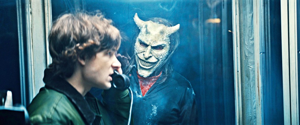 ‘O Telefone Preto 2’ traz Ethan Hawke de volta ao terror