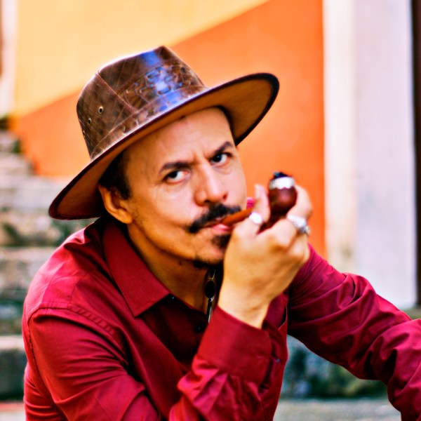 EP 'Vixe Beat' celebra noites de São Luís com batuque e poesia: Beto Ehong lança trabalho que mistura maresia, ritmos e versos, disponível também em seu site oficial em apoio à cena independente