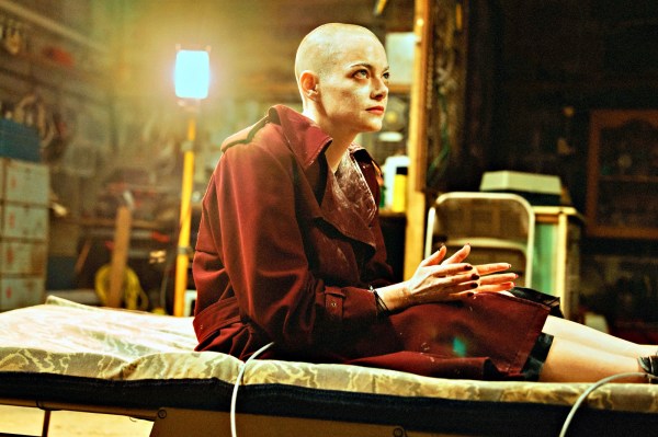 Emma Stone e Yorgos Lanthimos voltam em ‘Bugonia’