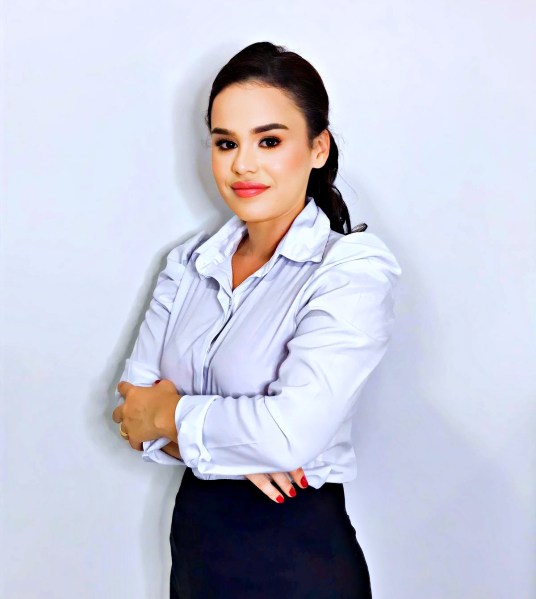 Cólicas em bebês: especialista ensina manobras eficazes que trazem alívio; algumas estratégias e exercícios podem ajudar a soltar os gases da cólica, trazendo noites mais tranquilas para os bebês e para os pais