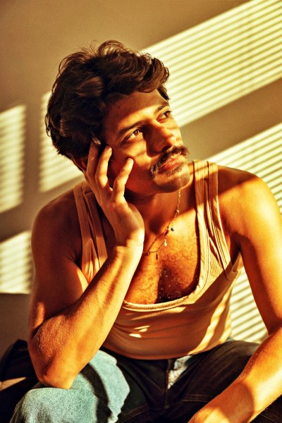 Elogiado como cangaceiro, Kelner Macêdo vive Cristian Cravinhos em 'Tremembé': "O papel mais desafiados da carreira"; true crime do Prime Video estreia dia 31 de outubro