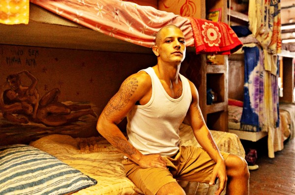 Kelner Macêdo encara papel polêmico em ‘Tremembé’